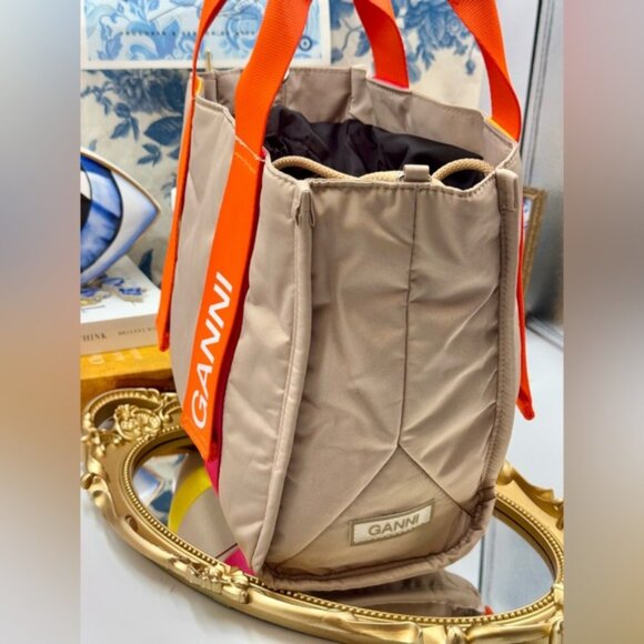 🆕 GANNI 🧿 NWT Small Recycled Tech Tote Bag Crossbody, Khaki & Orange - Picture 4 of 14